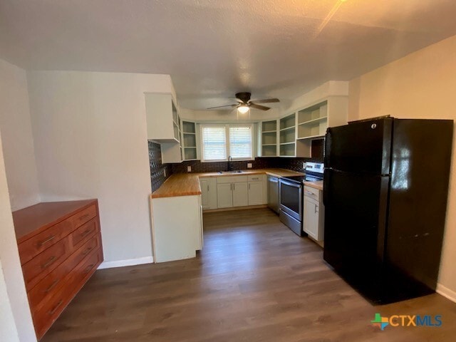 property at 111 N Cedar Ave