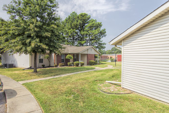 West Memphis Senior Apartment Homes in West Memphis, AR - Building Photo - Building Photo