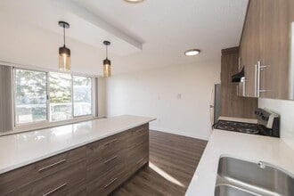 Yarmouth Apartments in Calgary, AB - Building Photo - Building Photo