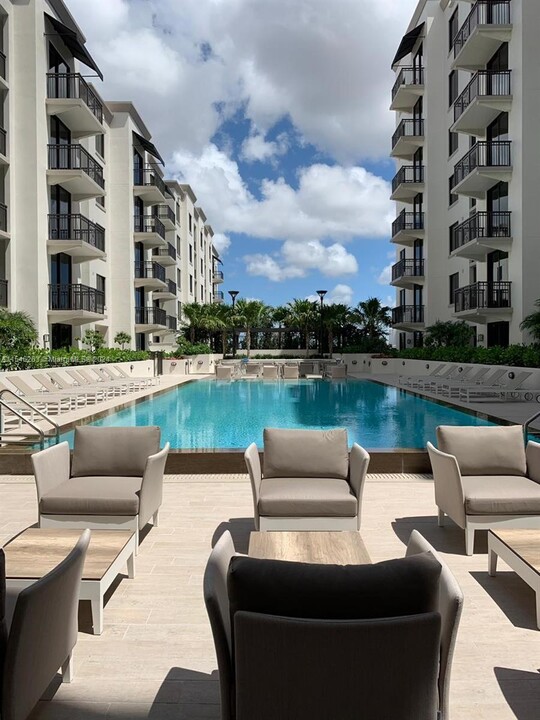 301 Altara Ave, Unit 523 in Coral Gables, FL - Building Photo