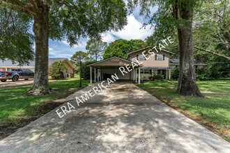 631 Country Club Ave NE in Fort Walton Beach, FL - Building Photo - Building Photo