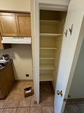 1585 W Highland Pkwy in St. Paul, MN - Building Photo - Building Photo