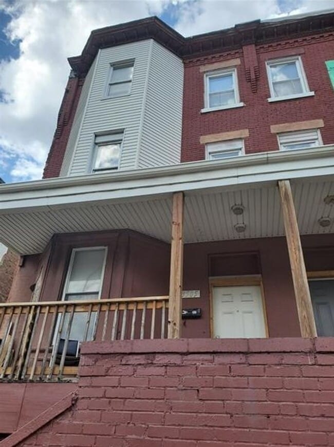 property at 3505 Boulevard of the Allies