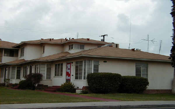 608 W Hammond Ave in Fresno, CA - Building Photo