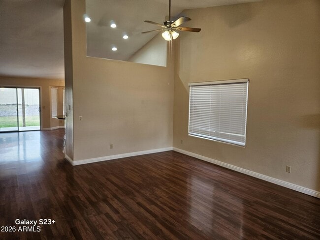 14246 S 43rd Pl in Phoenix, AZ - Building Photo - Building Photo