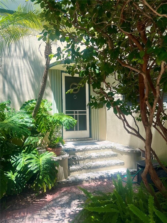 property at 814 Michigan Ave