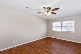 6138 Edinburg St in Bel Aire, KS - Building Photo - Building Photo