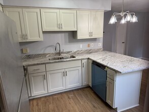 4470 John Jay Ln in Virginia Beach, VA - Building Photo - Building Photo