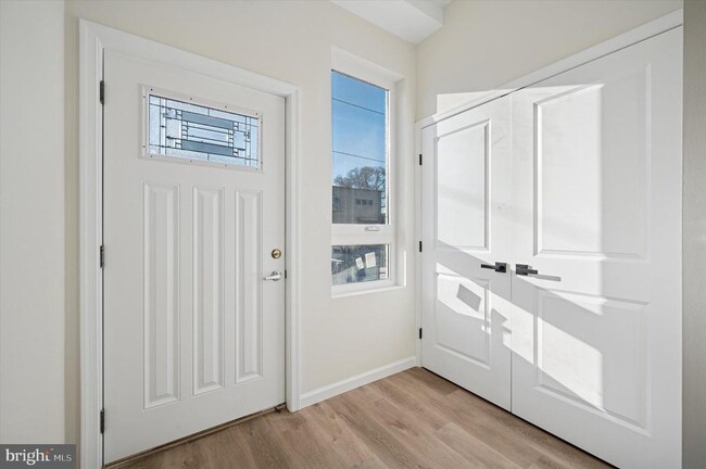 105 N 63rd St in Philadelphia, PA - Building Photo - Building Photo