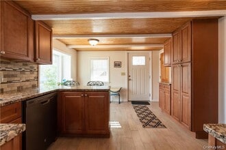 401 Nichols St in Carmel, NY - Building Photo - Building Photo