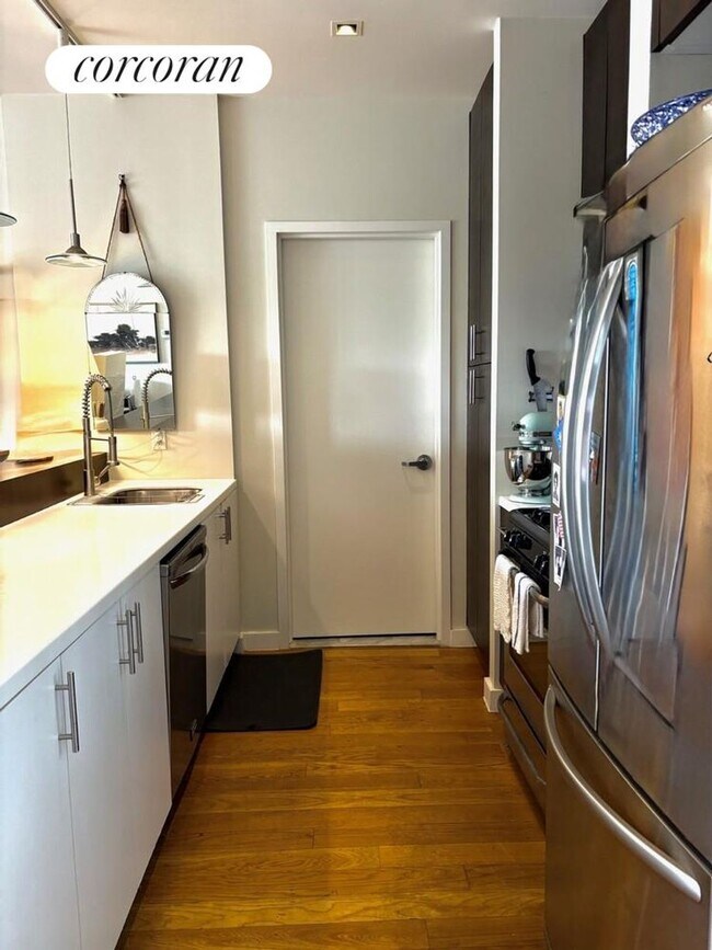 111 Monroe St in Brooklyn, NY - Building Photo - Building Photo