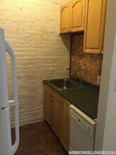 896 Huntington Ave, Unit 4 in Boston, MA - Foto de edificio - Building Photo