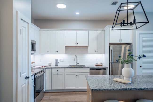 150 Draper Ave in North Attleboro, MA - Foto de edificio - Interior Photo