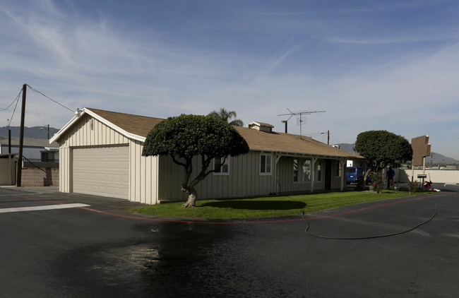 La Corona Mobile Home Park in Corona, CA - Building Photo - Building Photo