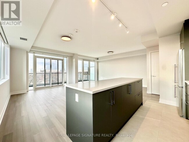 property at 664 Spadina Ave.