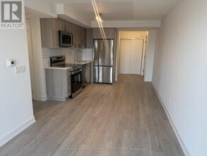 1010 Sandy Beach Rd in Pickering, ON - Building Photo - Building Photo