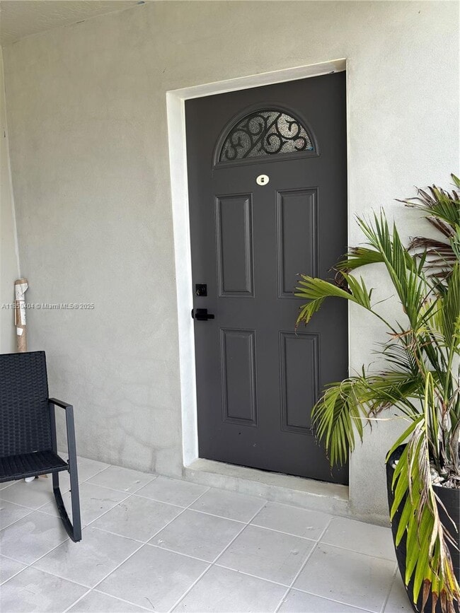 15401 SW 144th Ave in Miami, FL - Foto de edificio - Building Photo