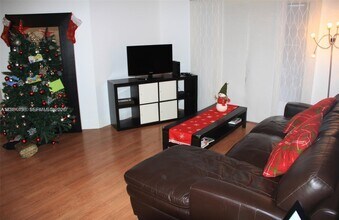 20741 NE 4th Ct in Miami, FL - Building Photo - Building Photo