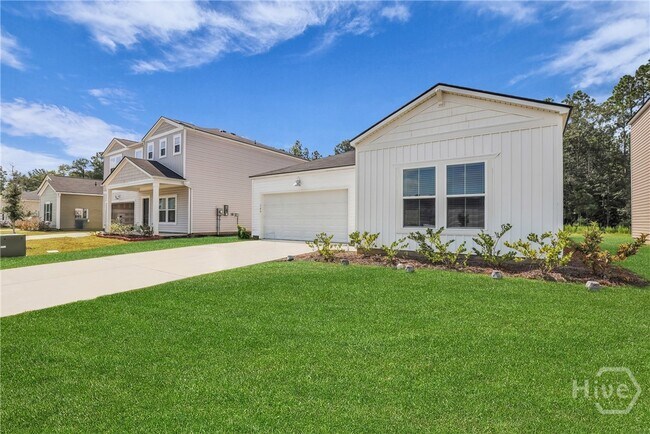 106 Geranium Wy in Bloomingdale, GA - Building Photo - Building Photo