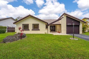 9130 SW 101st Ave in Miami, FL - Building Photo