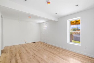 9 Dubois St-Unit -B in Kingston, NY - Building Photo - Building Photo