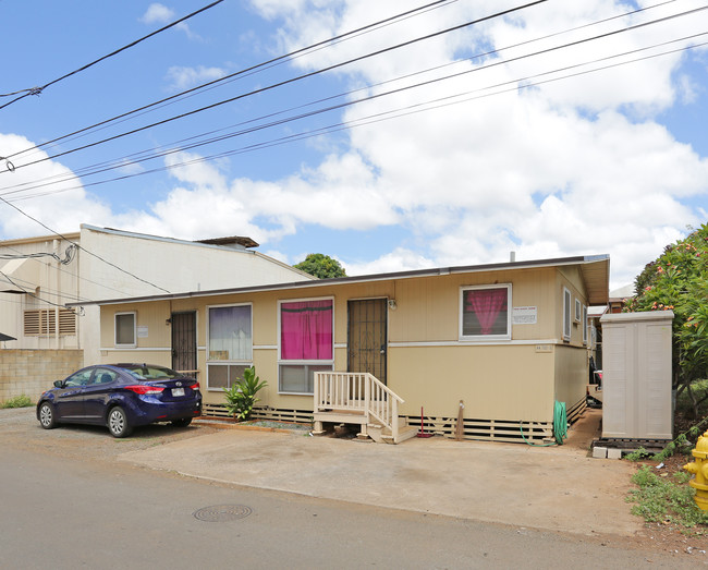 94-752 Haakoa Pl in Waipahu, HI - Building Photo - Building Photo