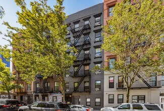 410 W 36th St in New York, NY - Foto de edificio - Building Photo