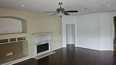 2620 Horseshoe Falls in Missouri City, TX - Building Photo - Building Photo