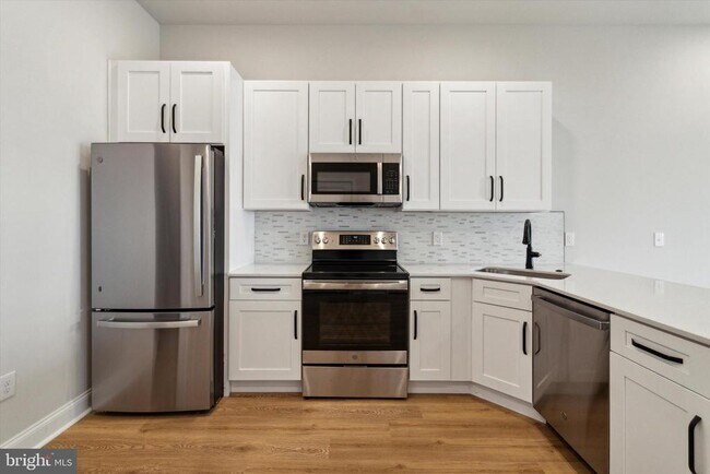 2157 E Lehigh Ave-Unit -415 in Philadelphia, PA - Foto de edificio - Building Photo