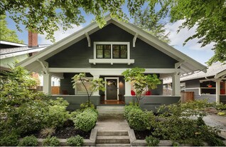 2446 NE 7th Ave in Portland, OR - Building Photo
