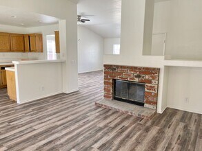 3356 Firebush Ave in Rosamond, CA - Building Photo - Building Photo