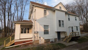 793 Boulevard St in Akron, OH - Building Photo