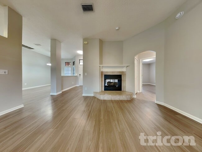 5357 Whitecastle Ct, Unit 1602 in Jacksonville, FL - Foto de edificio - Building Photo