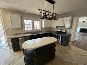 2881 Wynford Dr S W in Marietta, GA - Building Photo - Building Photo