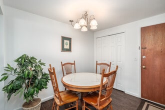 Windsor Mews Apartments in Rome, NY - Building Photo - Interior Photo