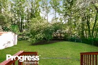 712 Fieldstone Dr - 24