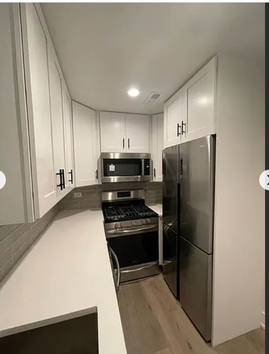 511 W Barry Ave, Unit G in Chicago, IL - Building Photo - Building Photo