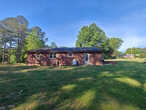 9511 Harris St in Amelia Court House, VA - Building Photo - Building Photo
