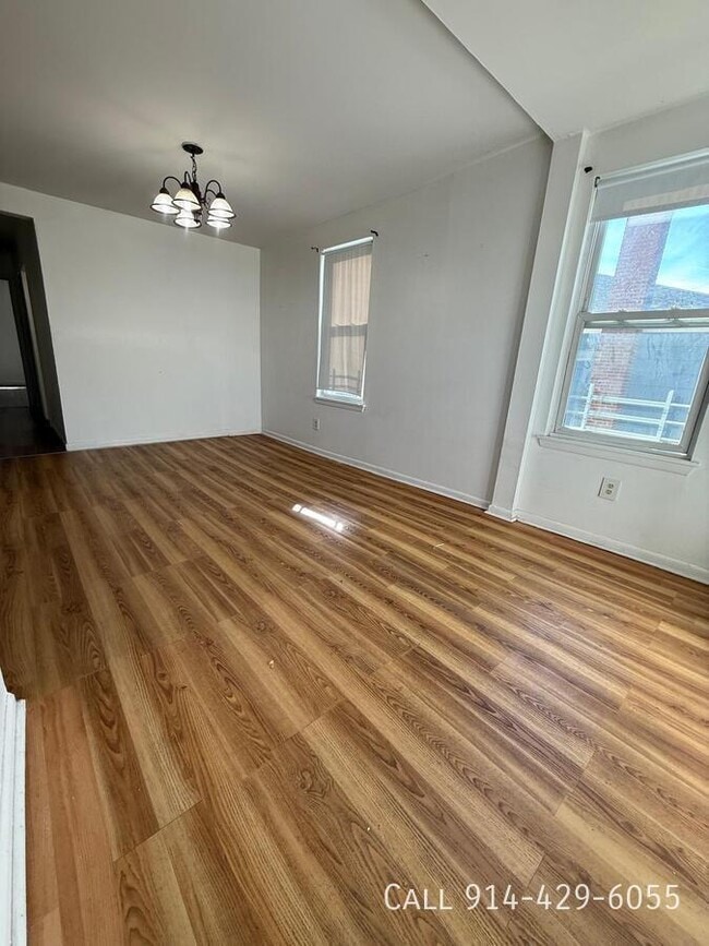 83 Maple Pl in Yonkers, NY - Building Photo - Building Photo