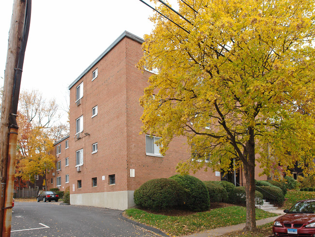 37 Kenyon St in Hartford, CT - Foto de edificio - Building Photo