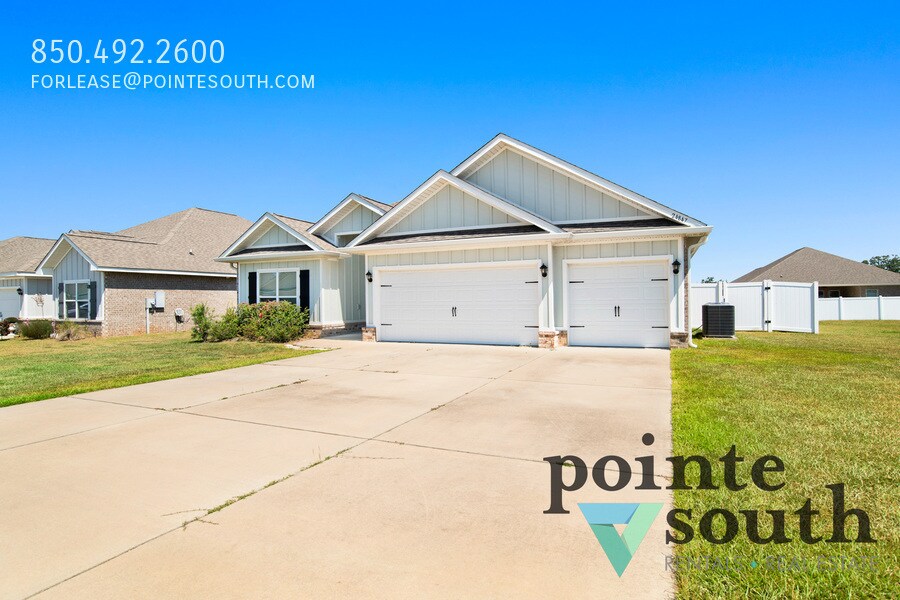 24847 Smarty Jones Cir in Daphne, AL - Building Photo