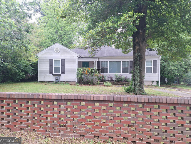 property at 1391 Lochland Rd SE