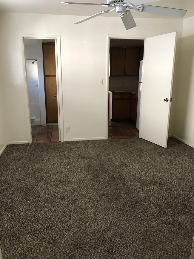1023 E Meadowbrook Ave in Phoenix, AZ - Building Photo - Building Photo
