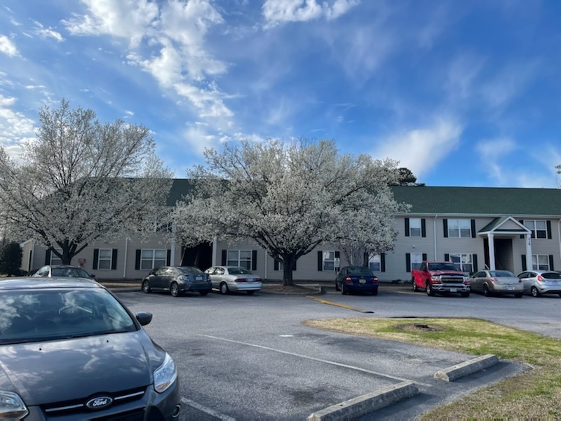 Acorn Grove in Chesapeake, VA - Building Photo