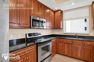 608 Lost 701C in Pensacola, FL - Building Photo - Building Photo