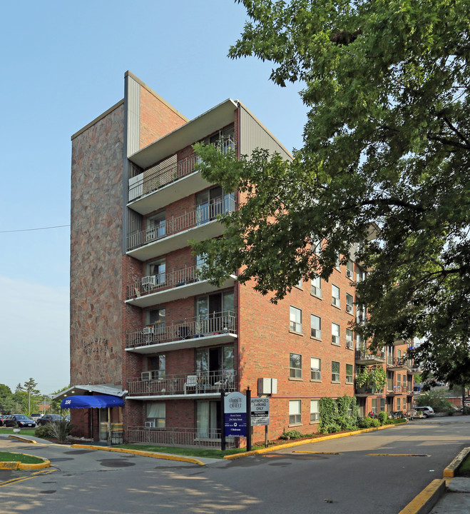 Granite Chalet in Hamilton, ON - Building Photo