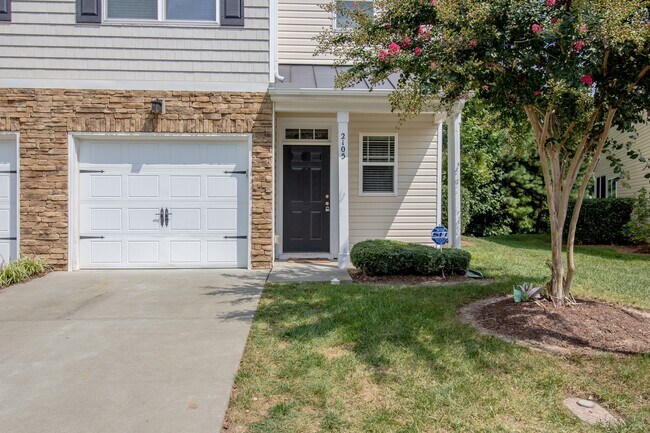 2105 Fieldhouse Ave in Raleigh, NC - Building Photo - Building Photo