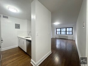 East 89 Street, Unit 4K in New York, NY - Foto de edificio - Building Photo