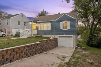 3354 N 38th St in Omaha, NE - Building Photo - Building Photo