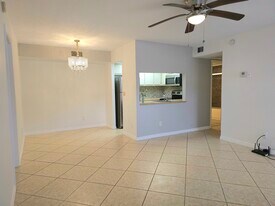 10031 Winding Lake Rd, Unit 104 in Sunrise, FL - Building Photo